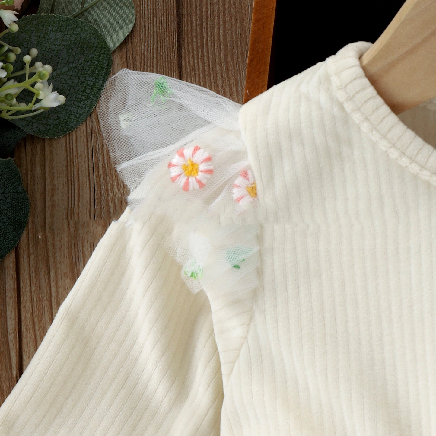 Pit Striped Long-sleeved Stitching Small Daisy Gauze Skirt